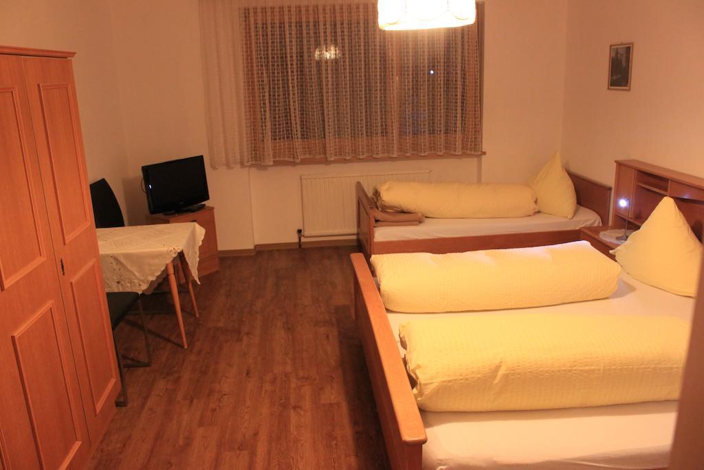 Pension & Restaurant Tsingdao Hörbranz Quarto foto